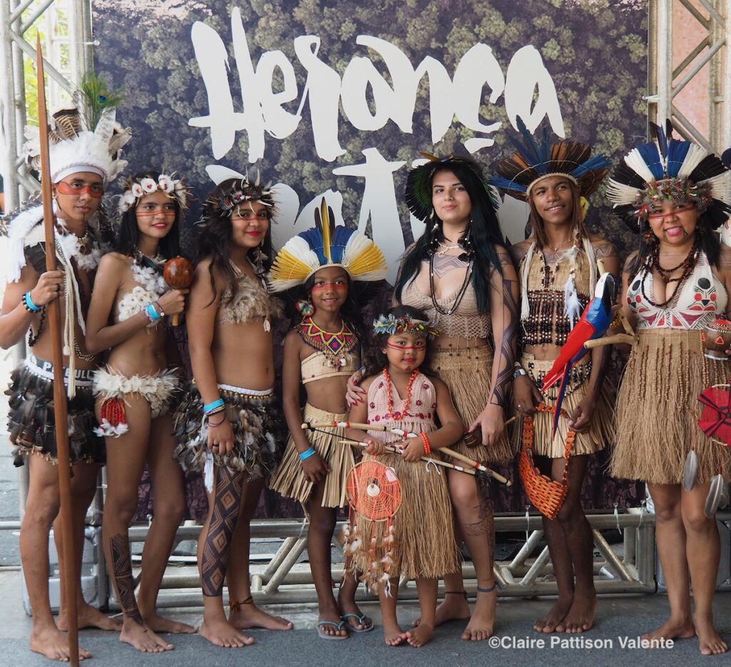 Group of Indigenous young people povos do mar 2019