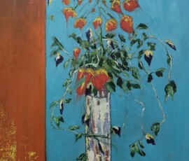 Pintura a óleo de flores cortadas em um vaso de vidro contra um fundo colorido com blocos de cor.